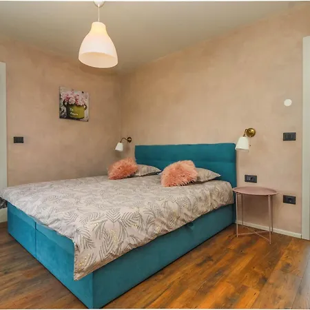 Villa Beautiful Sofia With Pool In Tinjan *